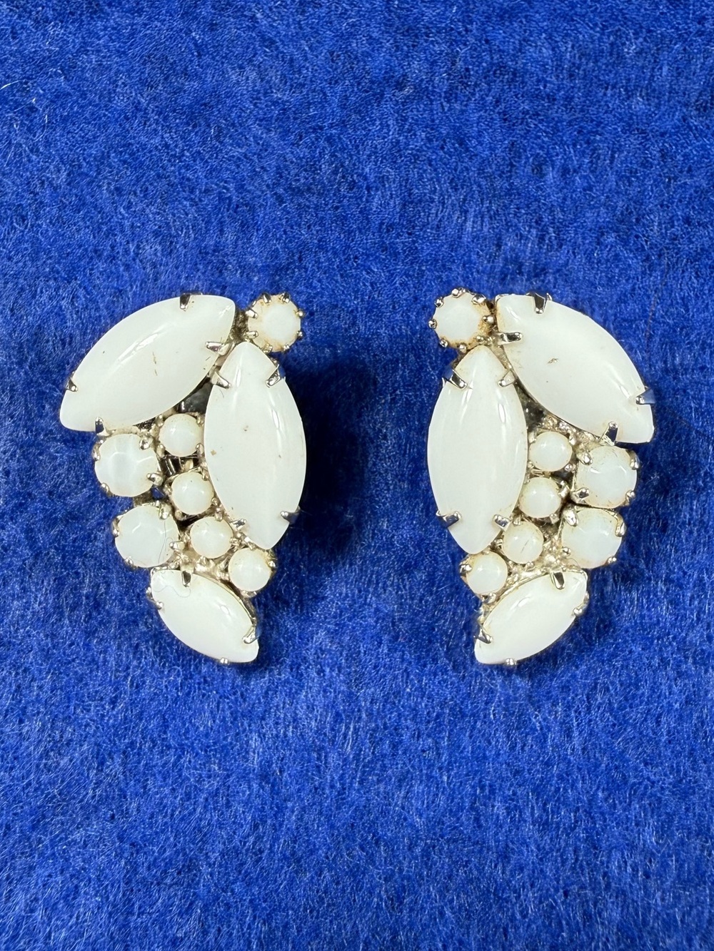 Vintage Weiss White Milk glass and silver tone clip on earrings.